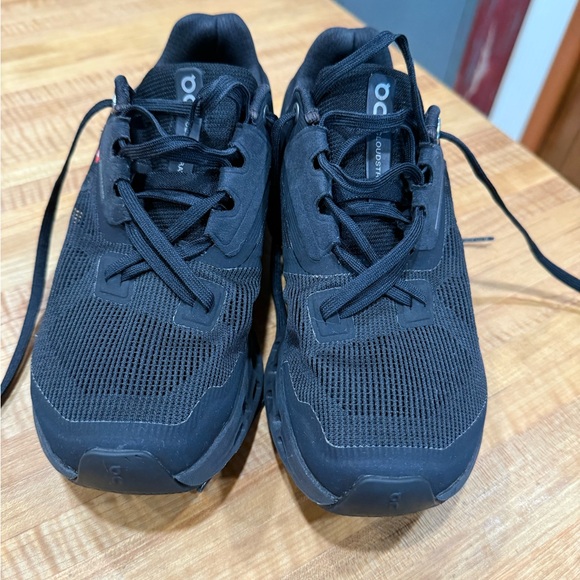 On Running Charcoal Sneakers - Picture 1 of 12